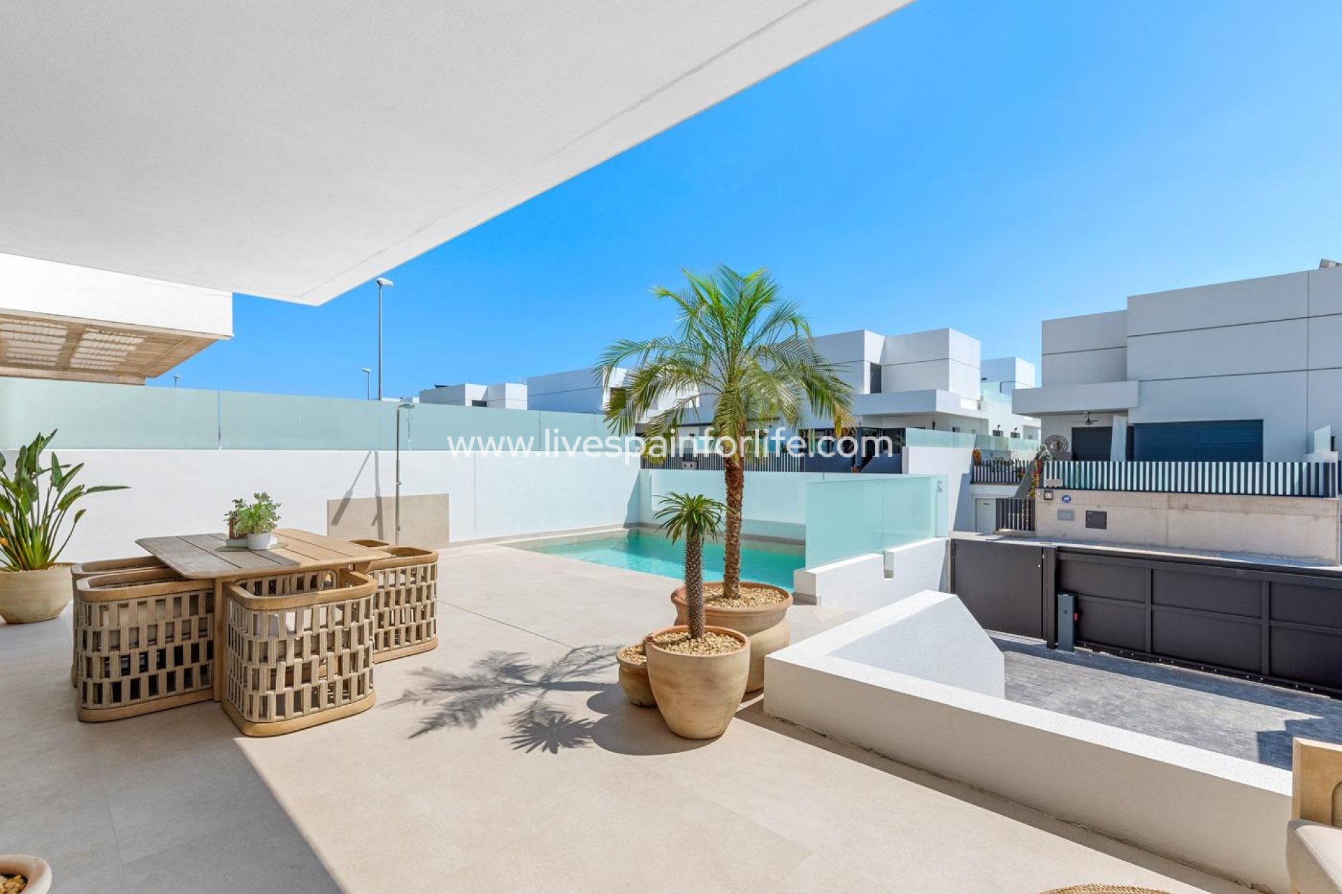 Neubau - Stadthaus -
Dolores