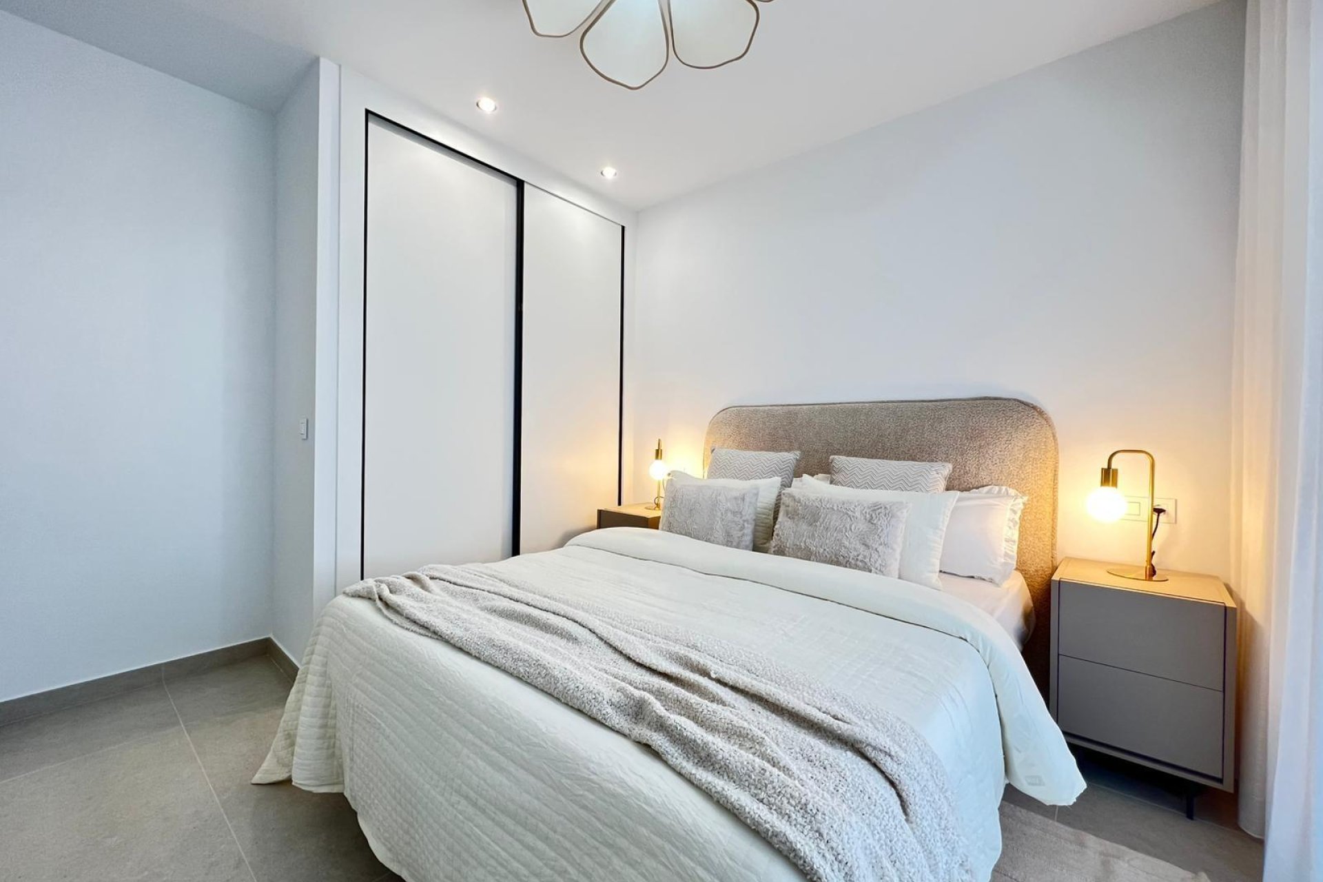 Neubau - Villa (freistehende) -
Benferri - Benfis Park