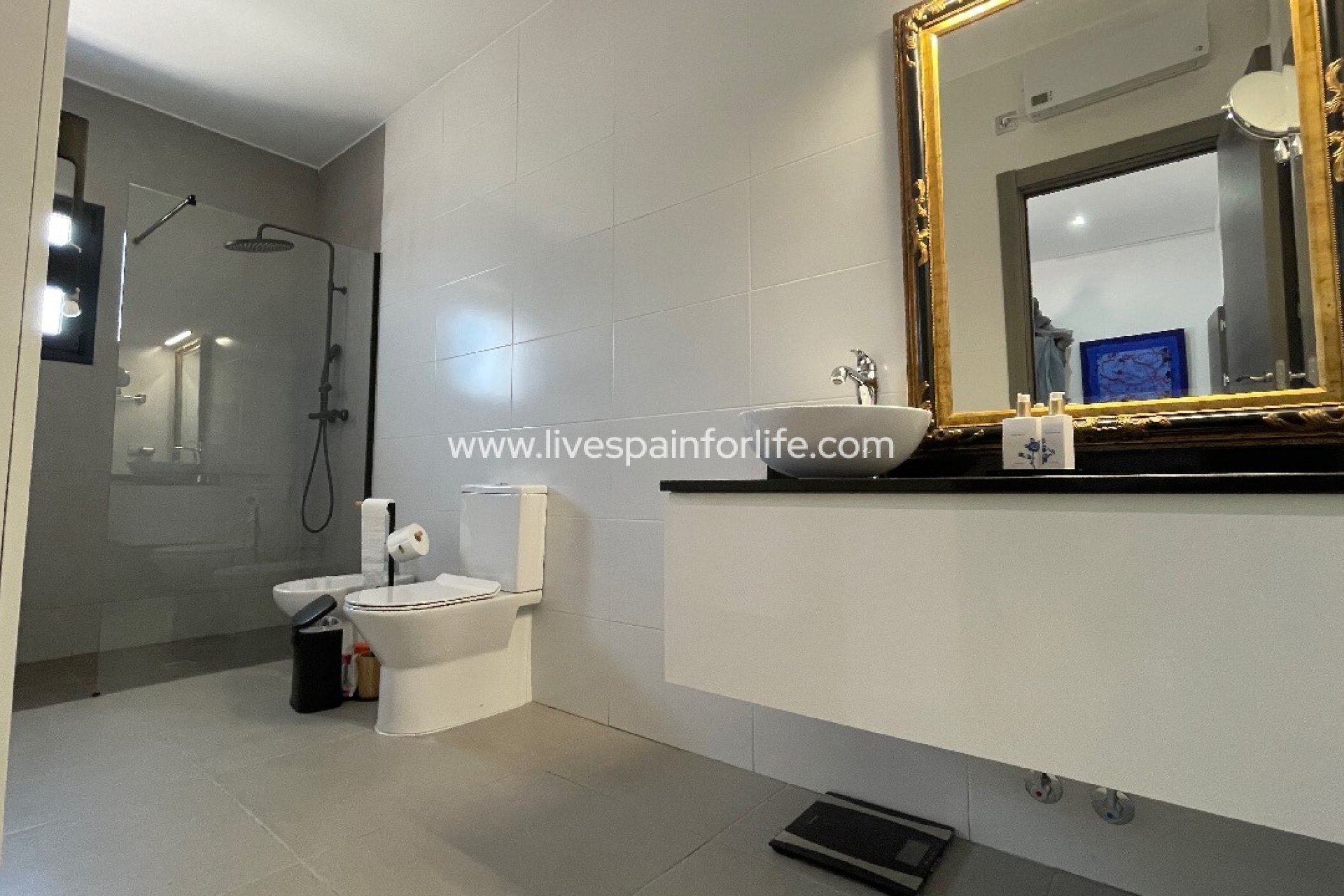 Neubau - Villa (freistehende) -
Macisvenda