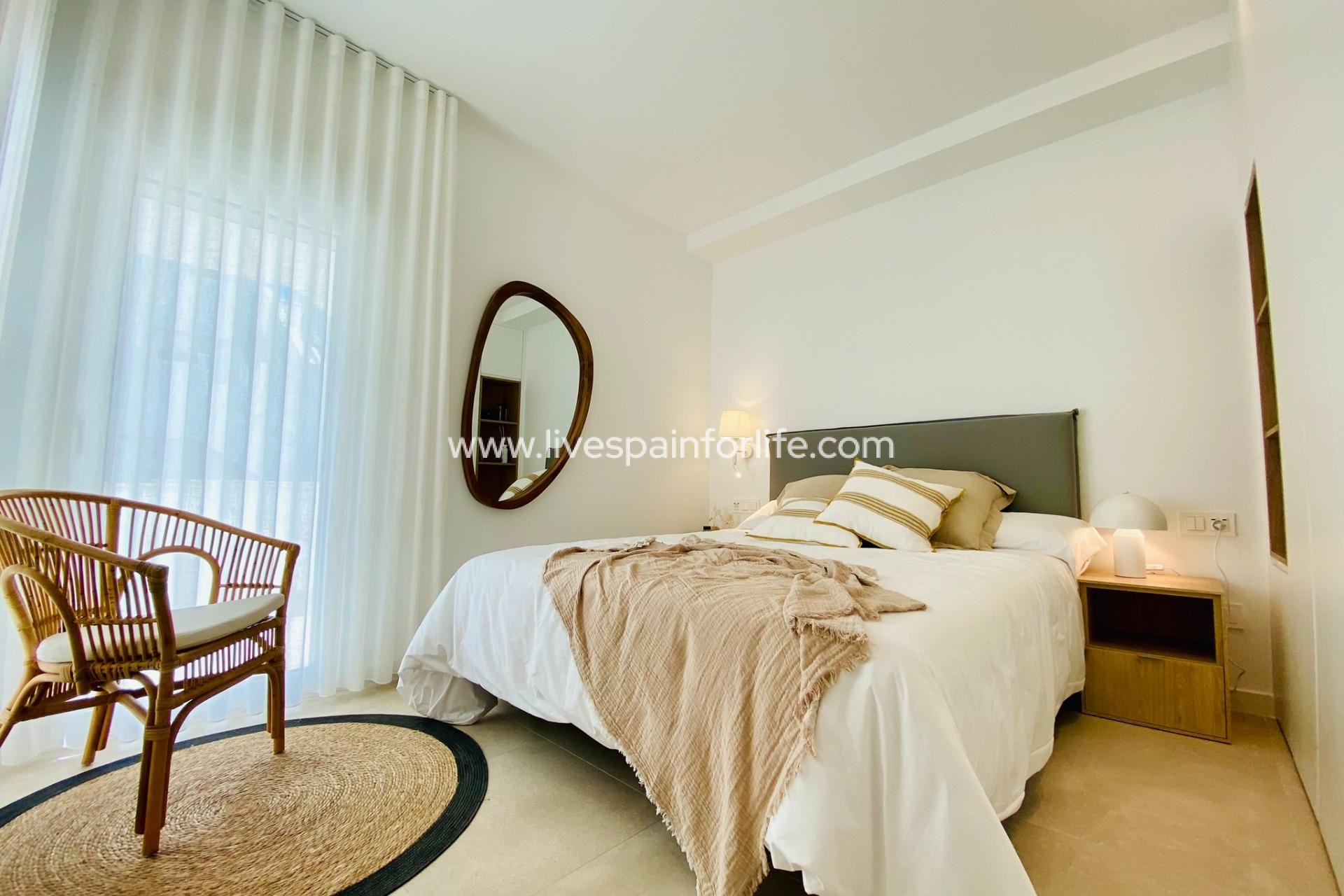 New build - Bungalow -
Pilar de la Horadada - Pueblo