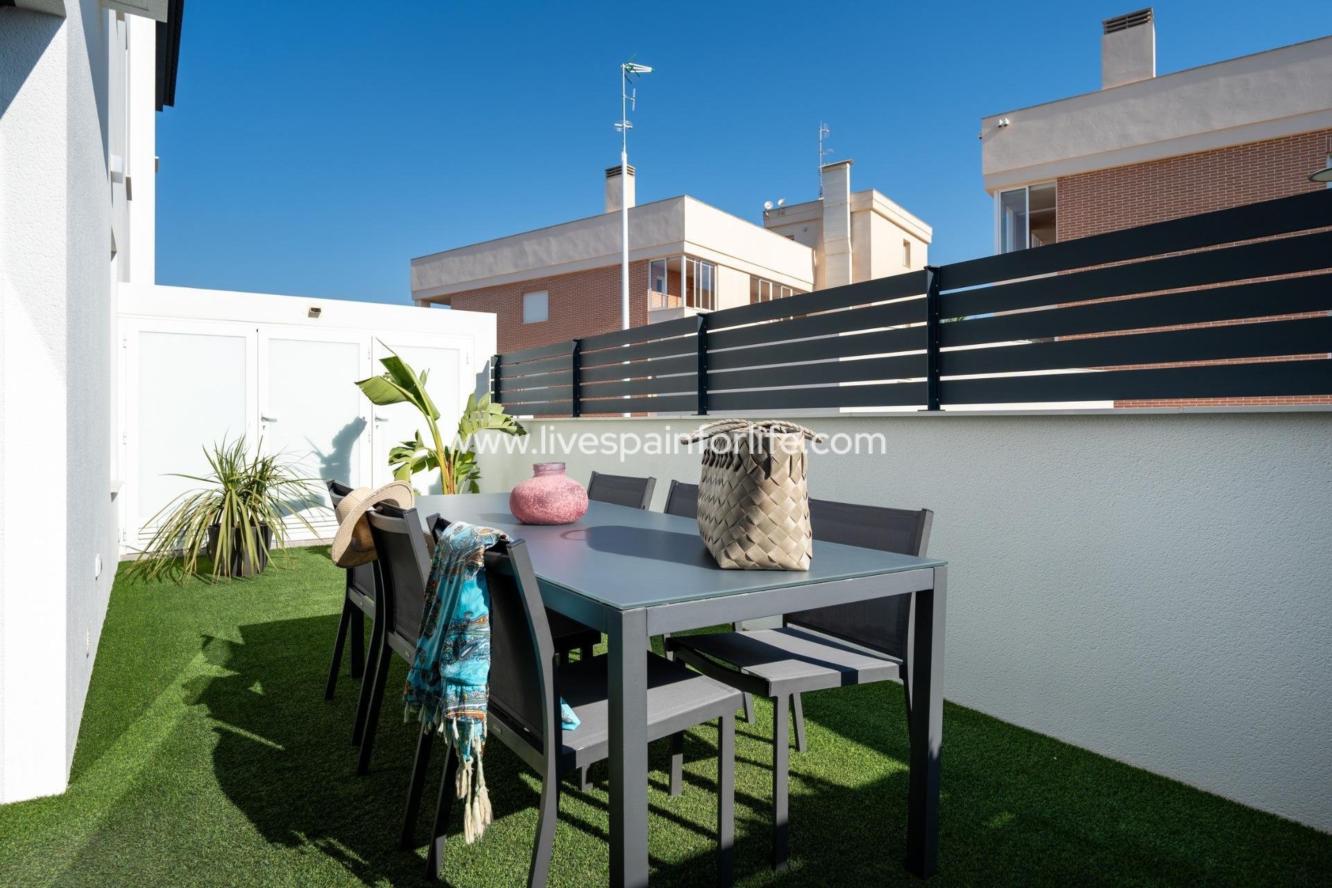 New build - Semi-detached house / Quad -
Gran Alacant