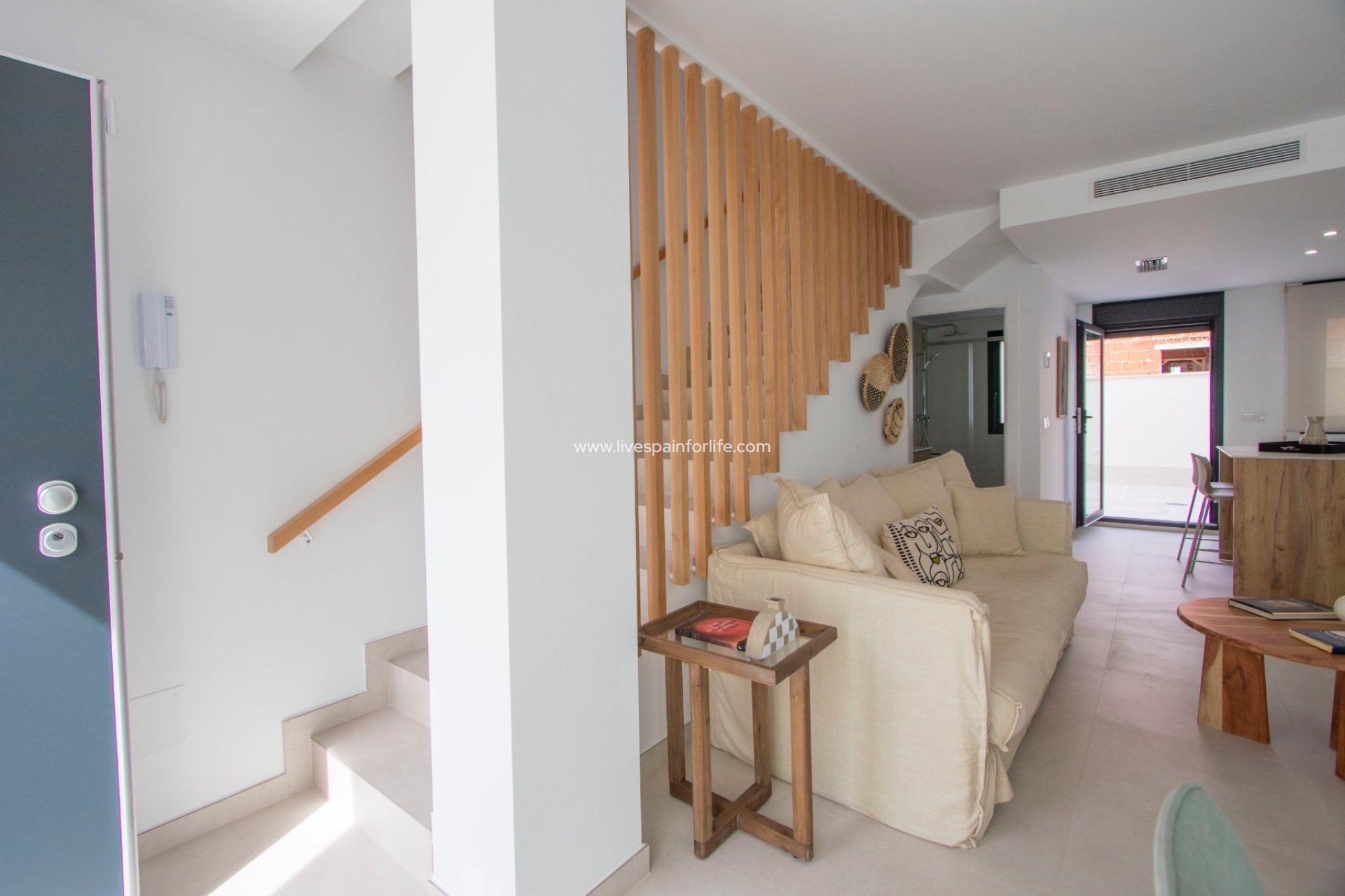 New build - Town house -
Cox - San Fernando