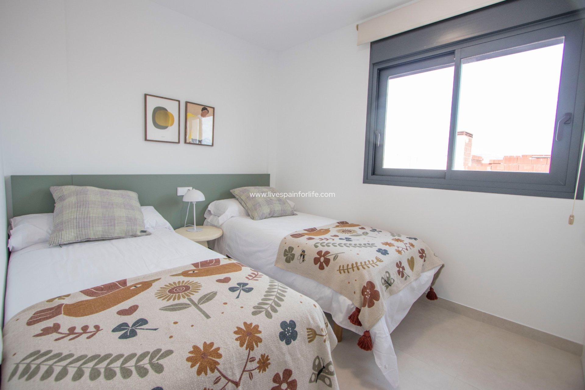 New build - Town house -
Cox - San Fernando