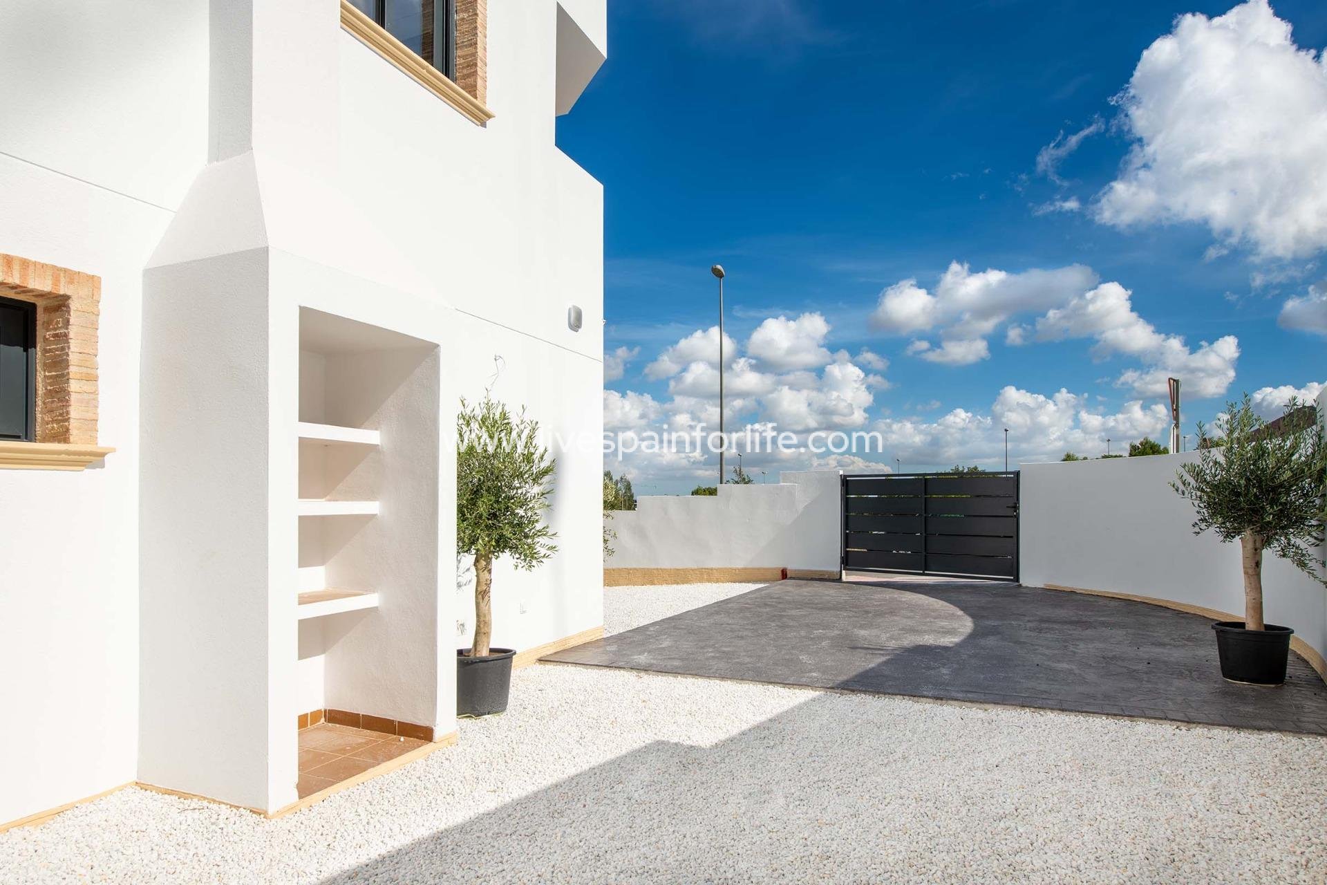 New build - Town house -
Cox - San Fernando