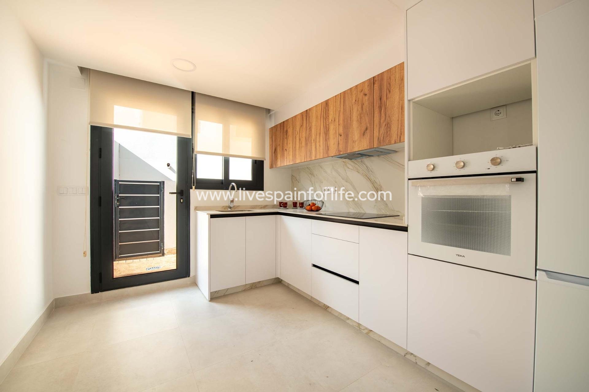 New build - Town house -
Cox - San Fernando