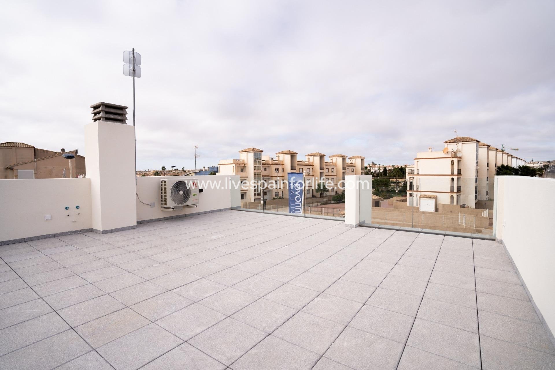 Nieuwbouw - Rijwoning -
Orihuela Costa - Entre golf