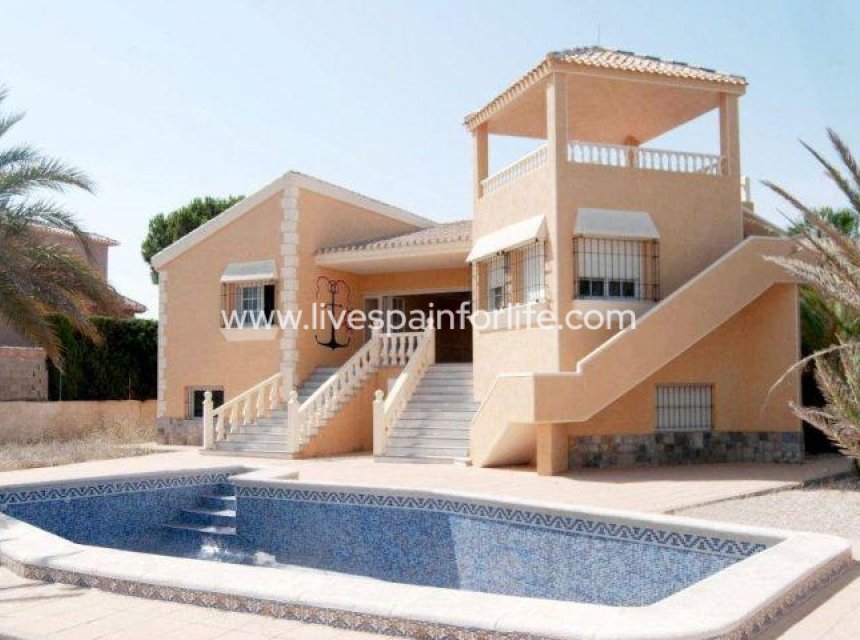 Nieuwbouw - Villa (alleenstaand) -
La Manga del Mar Menor - La Manga