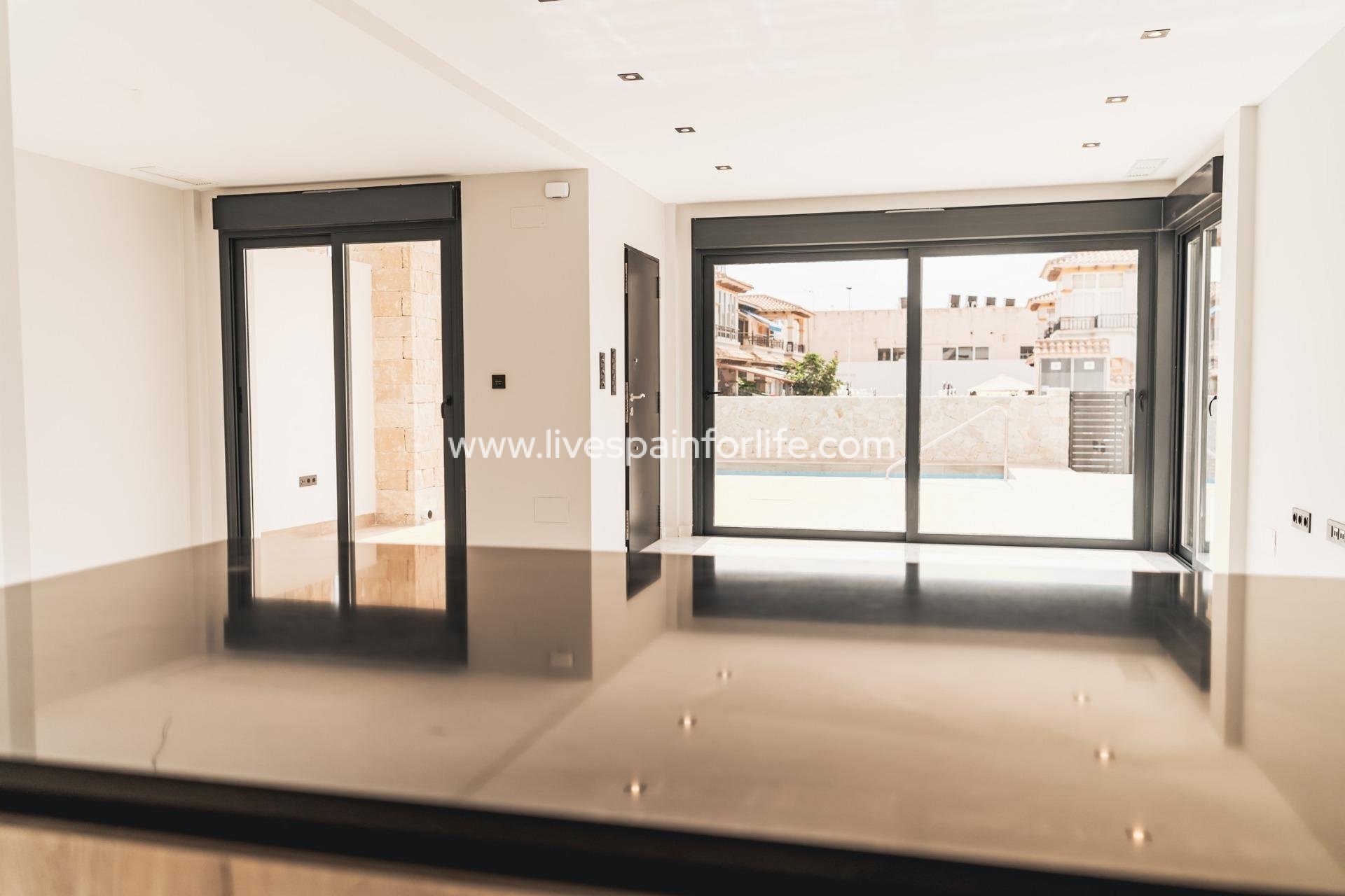 Nieuwbouw - Villa (alleenstaand) -
Orihuela Costa - Punta Prima
