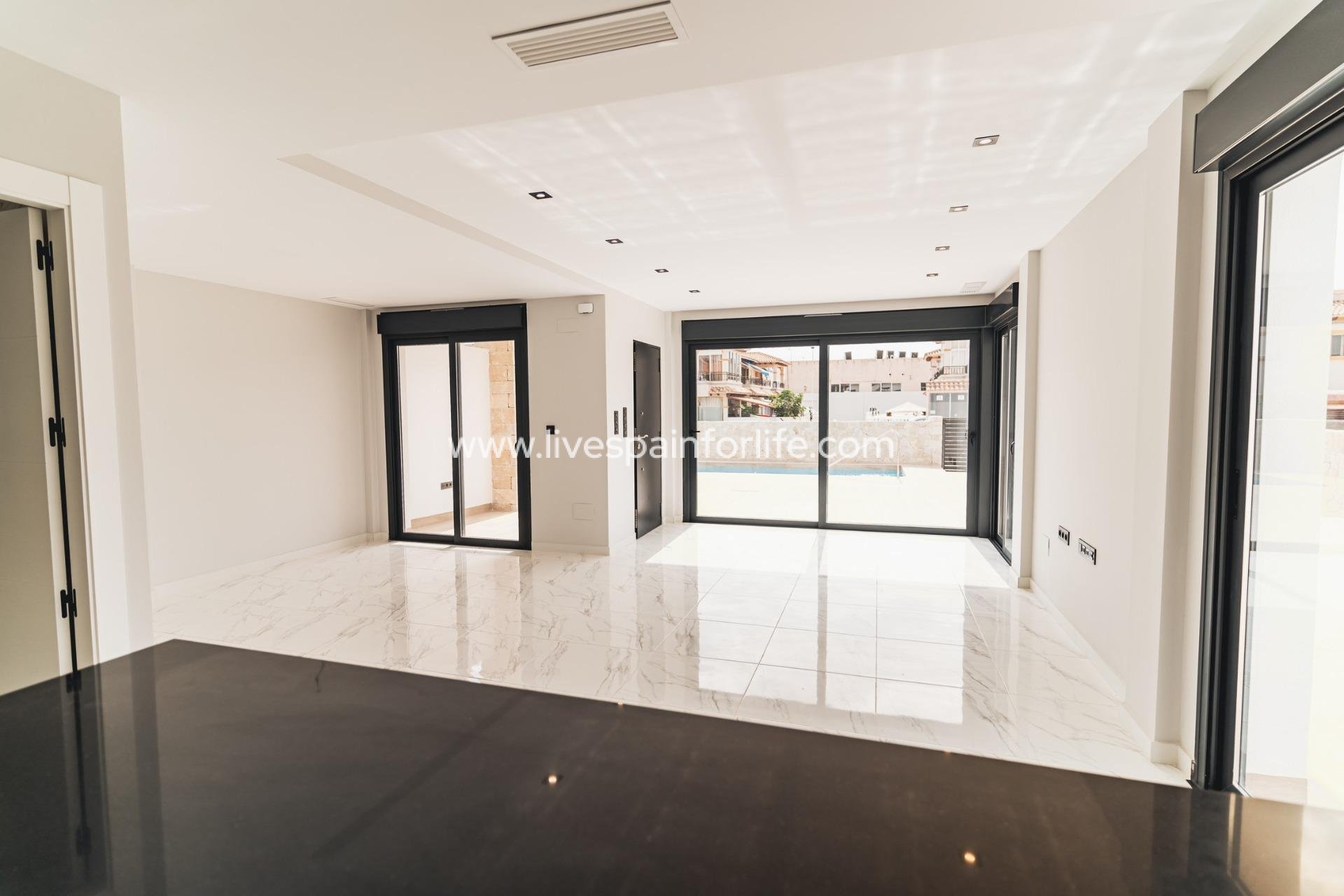 Nieuwbouw - Villa (alleenstaand) -
Orihuela Costa - Punta Prima