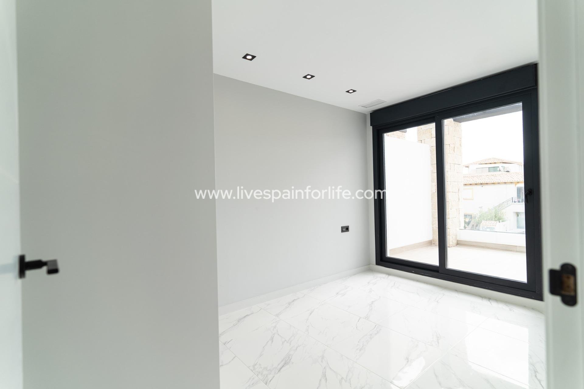 Nieuwbouw - Villa (alleenstaand) -
Orihuela Costa - Punta Prima