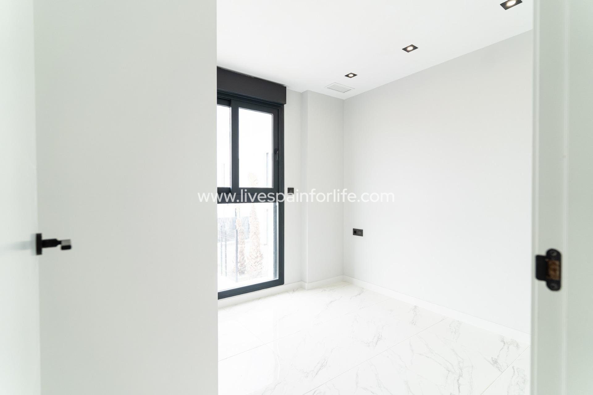 Nieuwbouw - Villa (alleenstaand) -
Orihuela Costa - Punta Prima