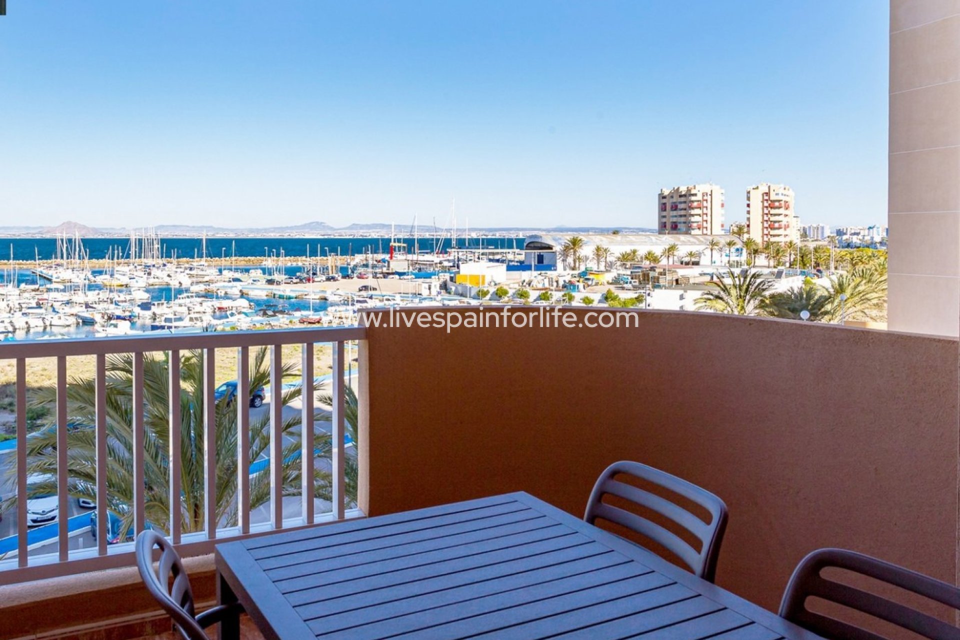 Nouvelle construction - Apartments -
La Manga del Mar Menor - La Manga