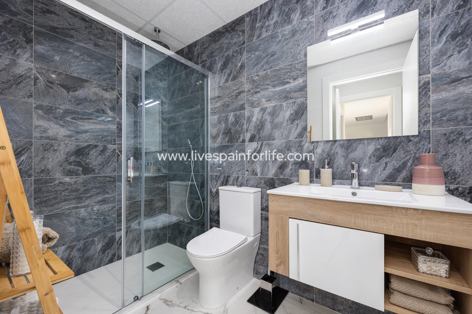 Nouvelle construction - Apartments -
San Miguel De Salinas - Pueblo
