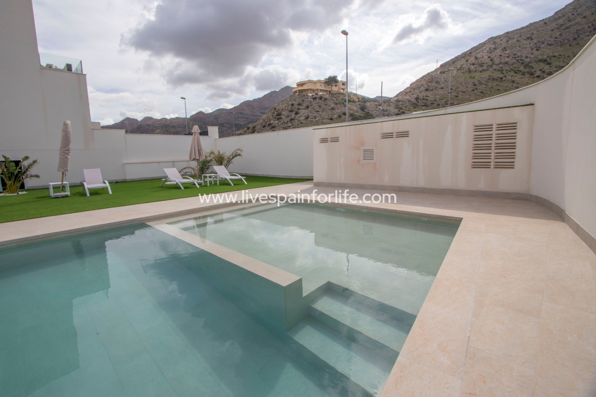 Nouvelle construction - Maison de ville -
Alicante