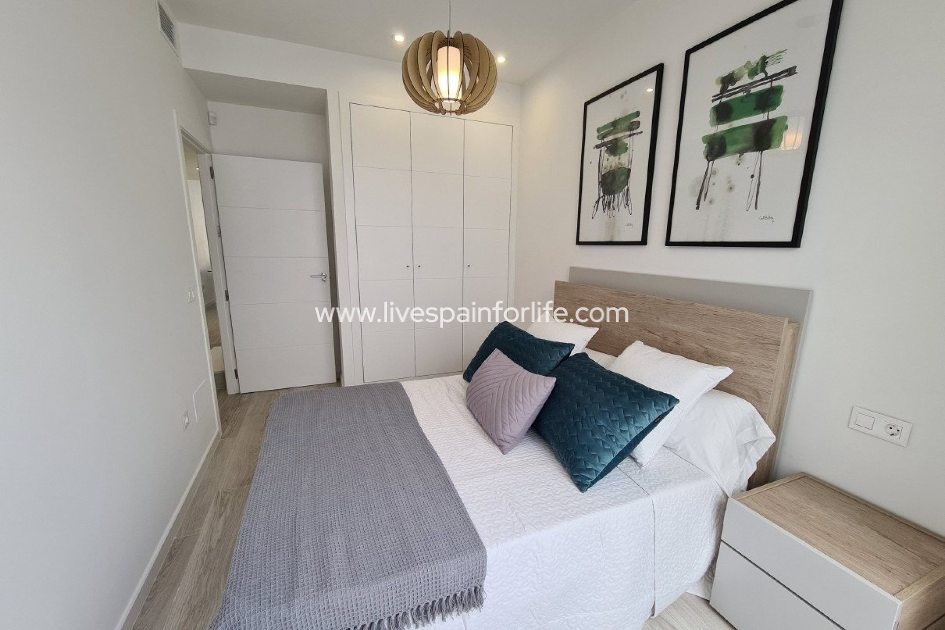 Nouvelle construction - Maison de ville -
Avileses