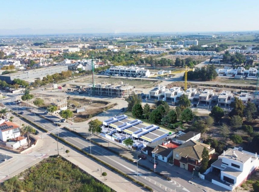 Nouvelle construction - Maison de ville -
Dolores - Sector 3