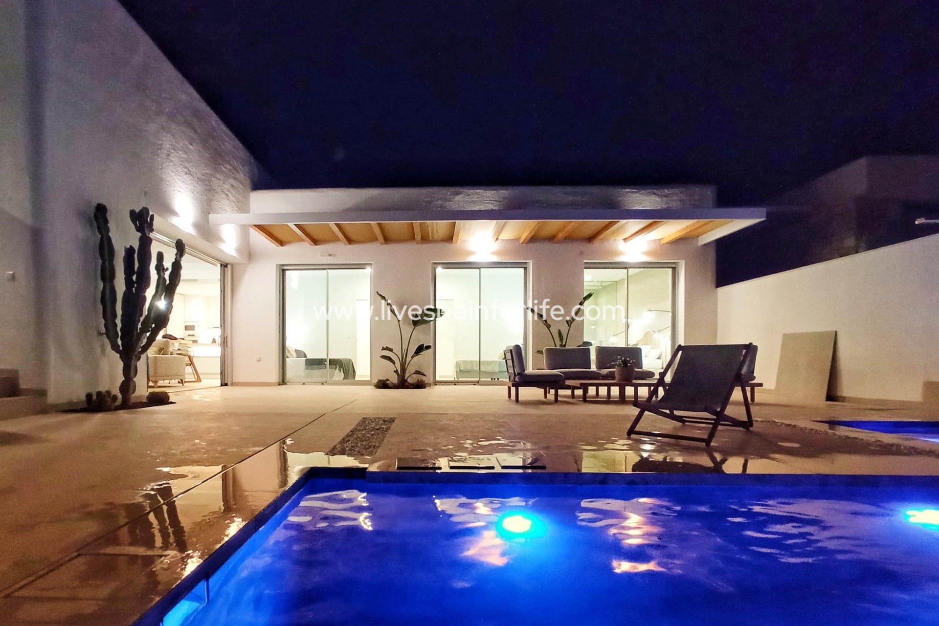 Nouvelle construction - Villa (indépendant) -
Benijofar