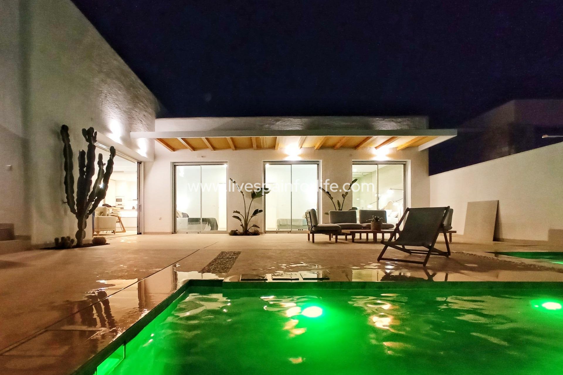 Nouvelle construction - Villa (indépendant) -
Benijofar