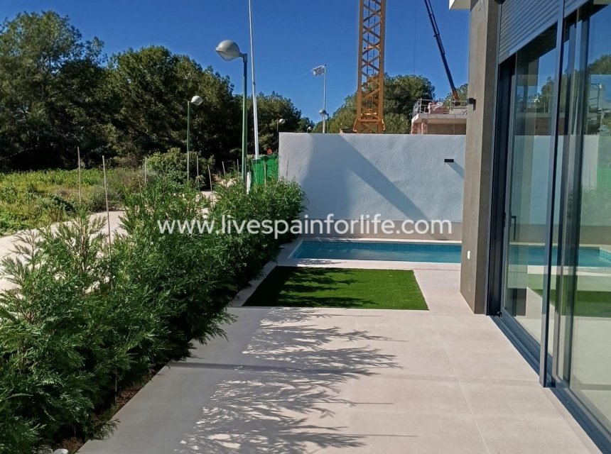Nouvelle construction - Villa (indépendant) -
Pilar de la Horadada - Roda Golf