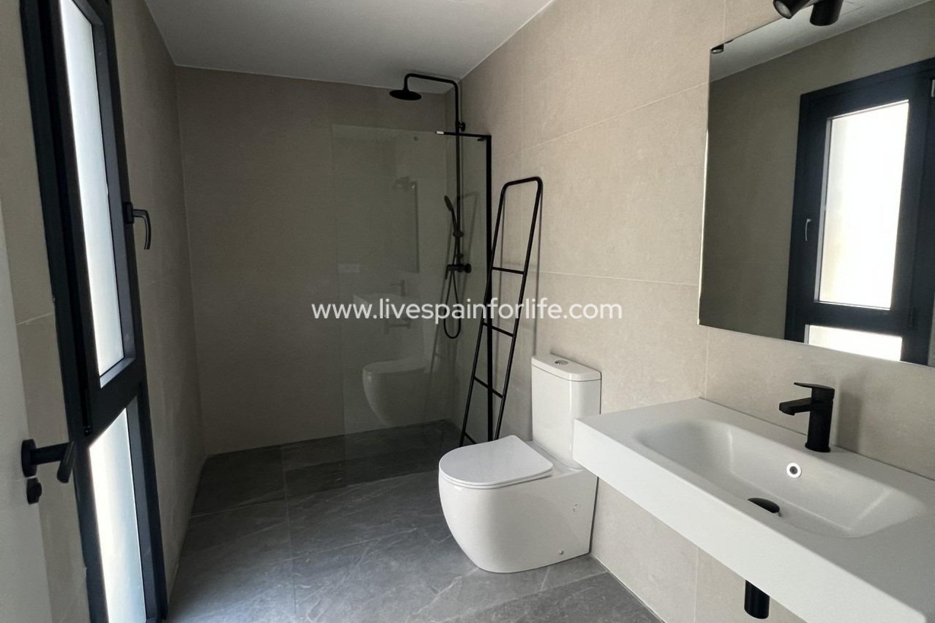 Nouvelle construction - Villa (indépendant) -
Polop - PAU 1