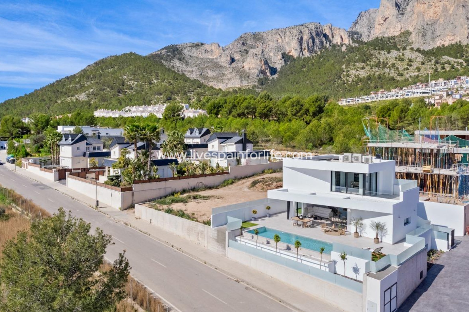 Nouvelle construction - Villa (indépendant) -
Polop - Urbanizaciones