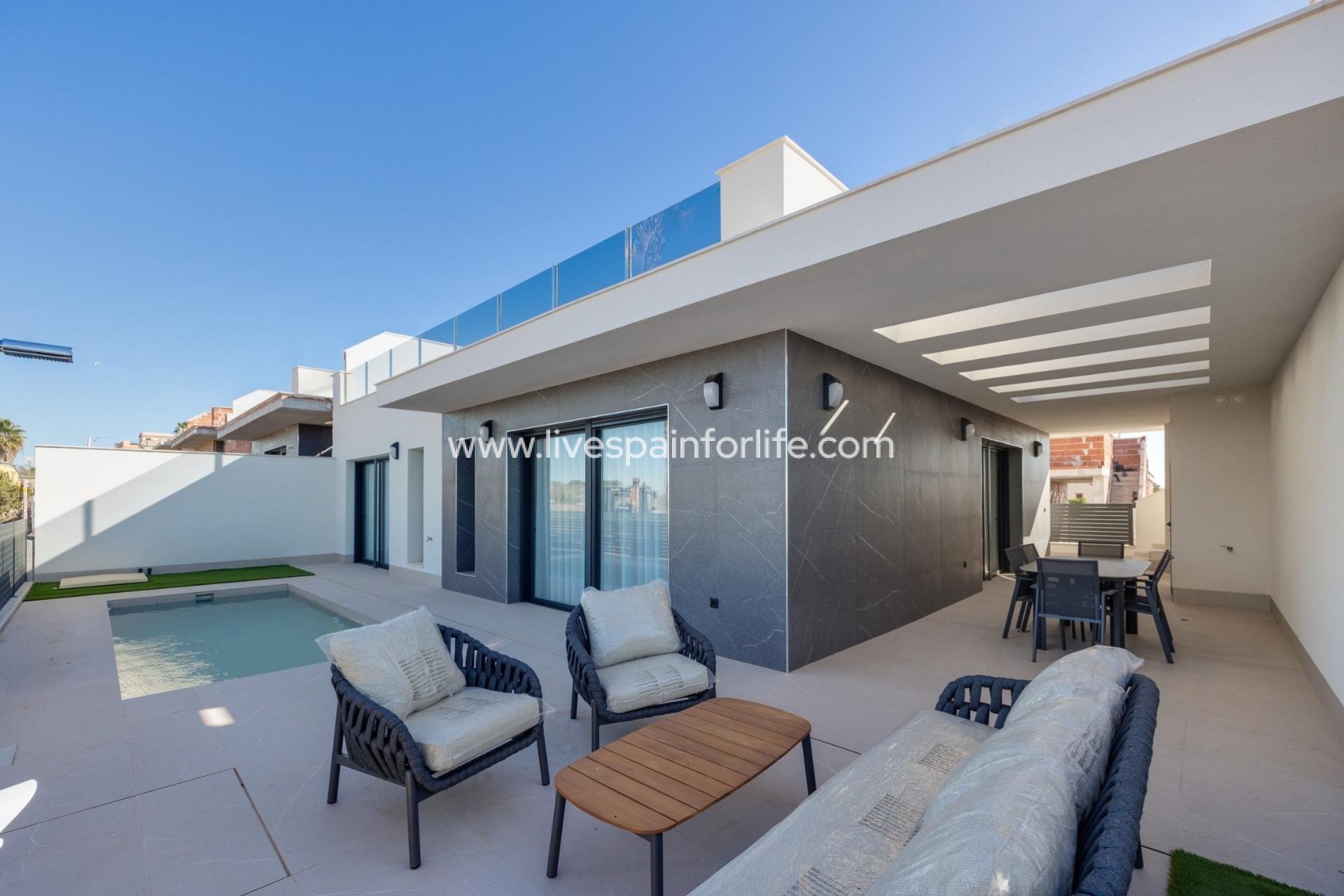 Nouvelle construction - Villa (indépendant) -
Torrevieja - Sector 25