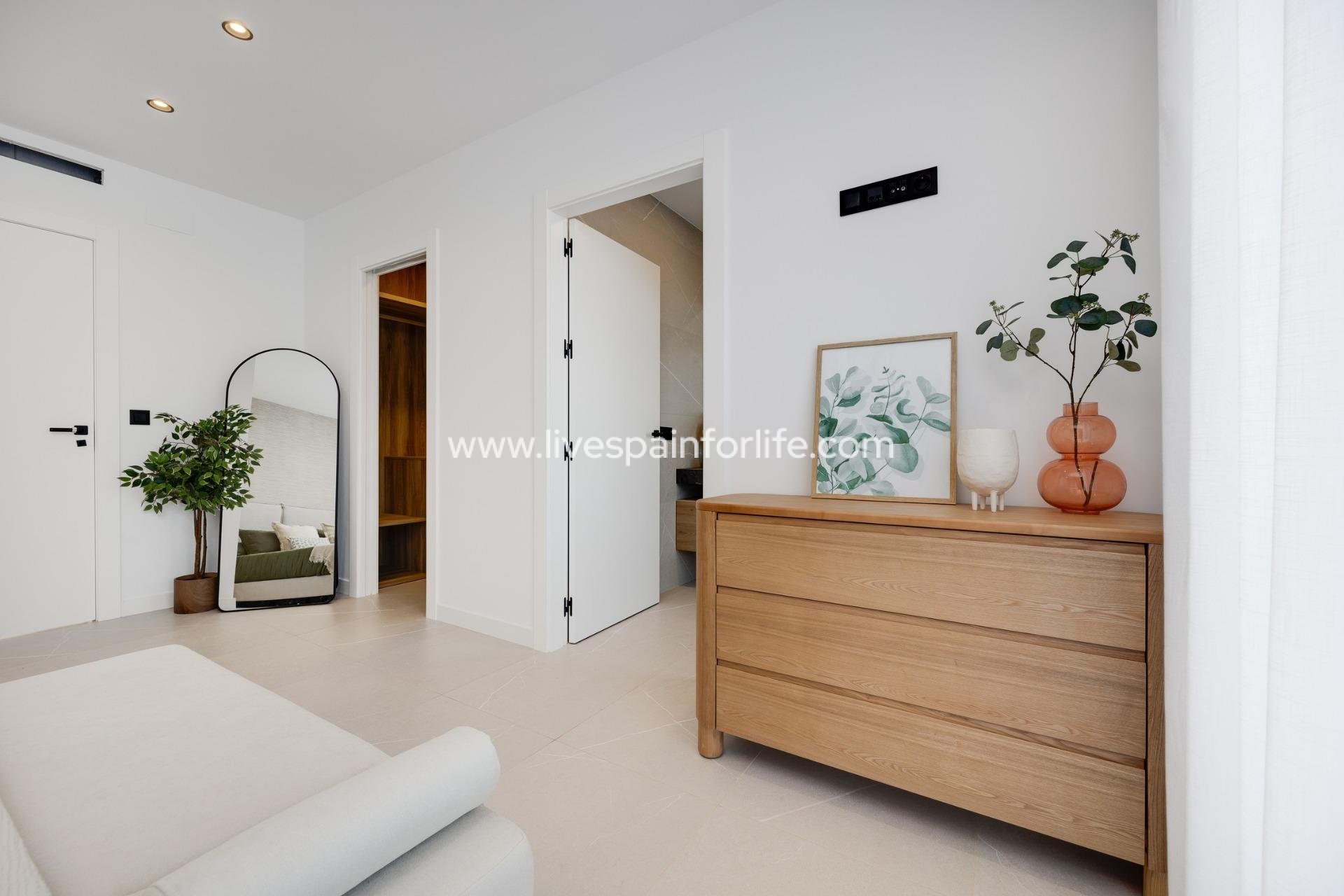 Nouvelle construction - Villa (indépendant) -
Torrevieja - Sector 25