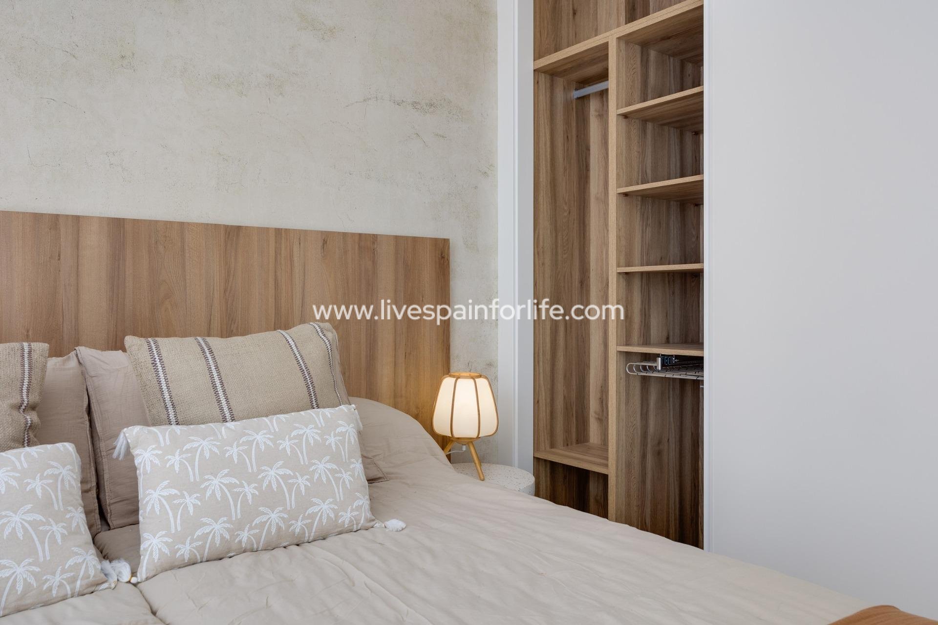 Nouvelle construction - Villa (indépendant) -
Torrevieja - Sector 25