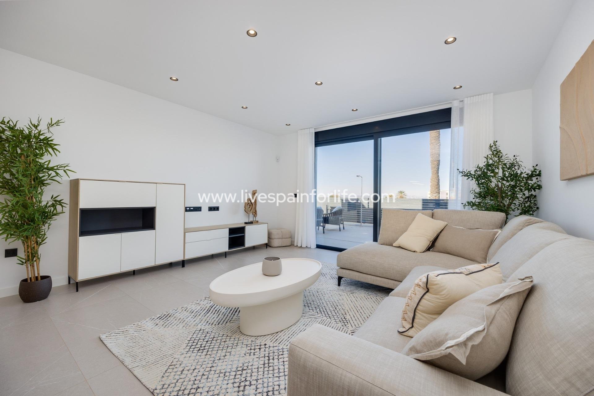 Nouvelle construction - Villa (indépendant) -
Torrevieja - Sector 25