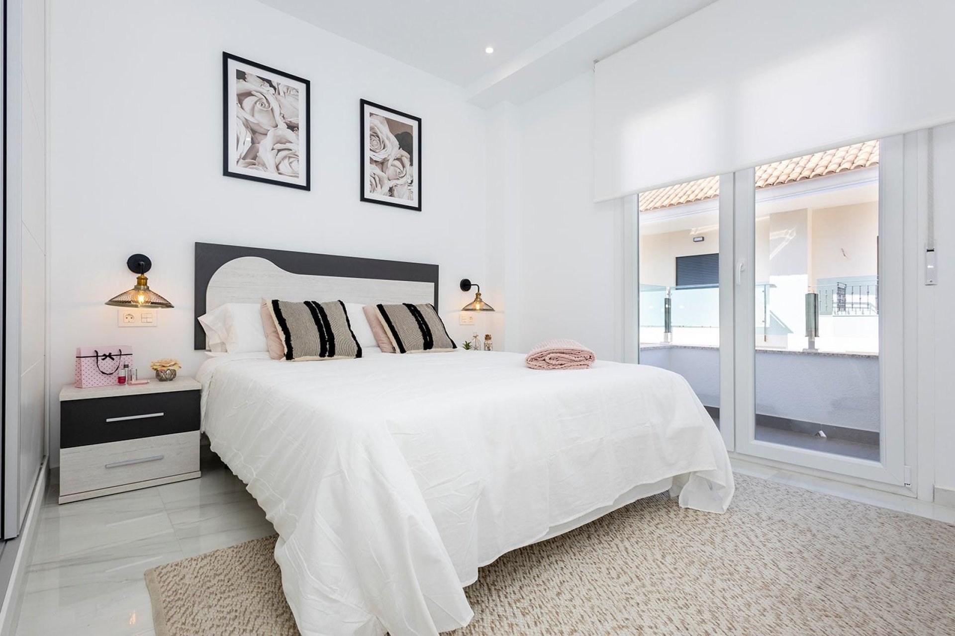 Nuevo - Apartments -
Jacarilla - Pueblo