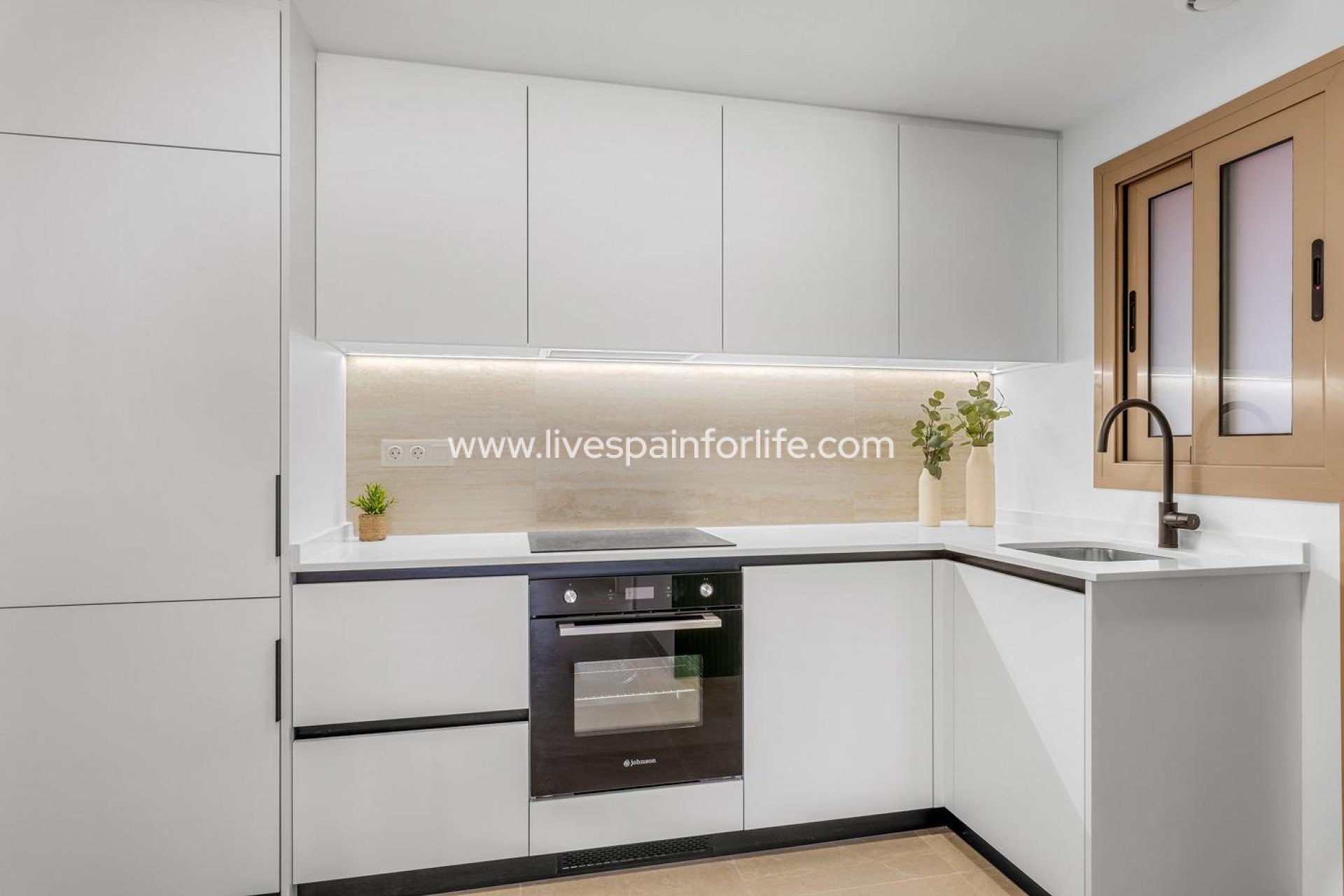 Nuevo - Apartments -
Jacarilla - Pueblo