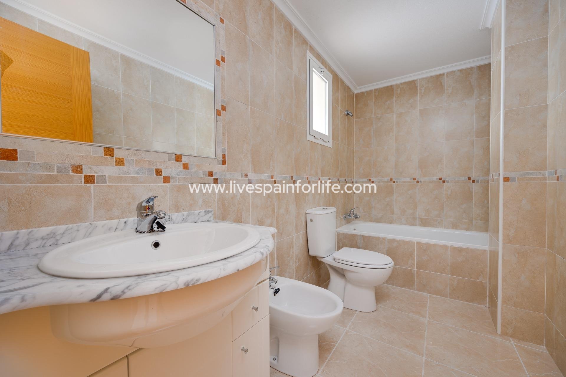 Nuevo - Apartments -
San Fulgencio - Pueblo