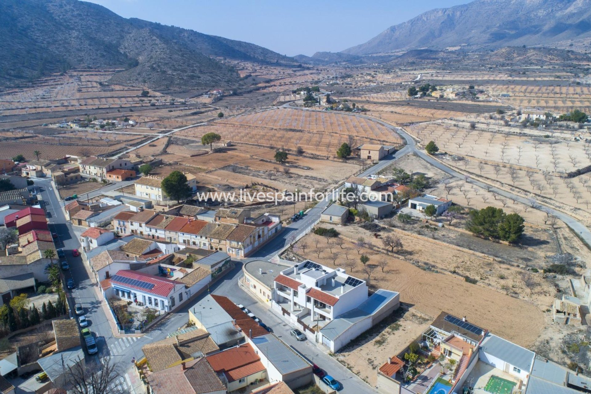 Nuevo - Bungalow -
Hondon De Las Nieves - El Salero