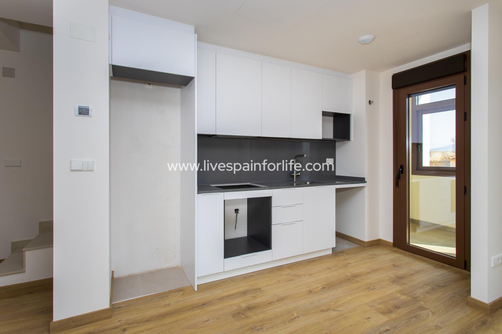 Nuevo - Bungalow -
Hondon De Las Nieves - El Salero