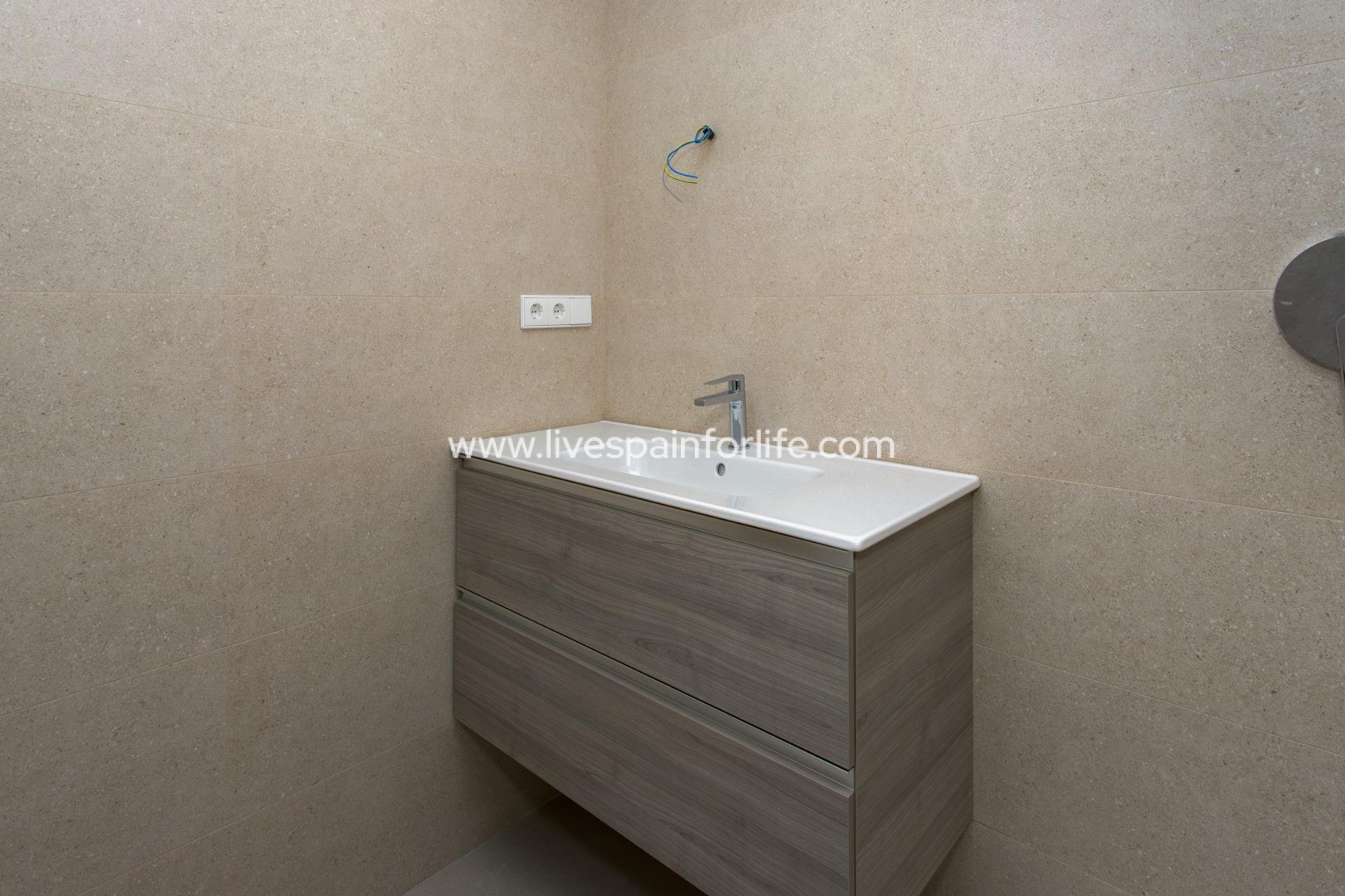 Nuevo - Bungalow -
Hondon De Las Nieves - El Salero