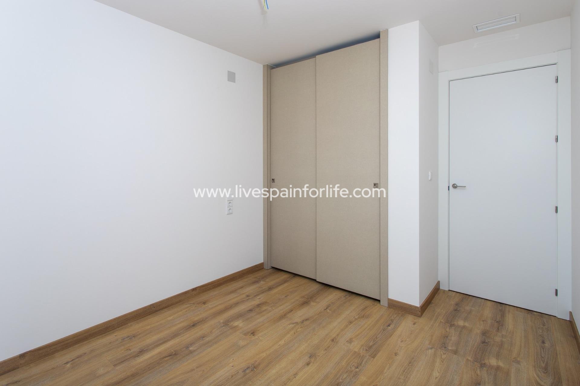 Nuevo - Bungalow -
Hondon De Las Nieves - El Salero