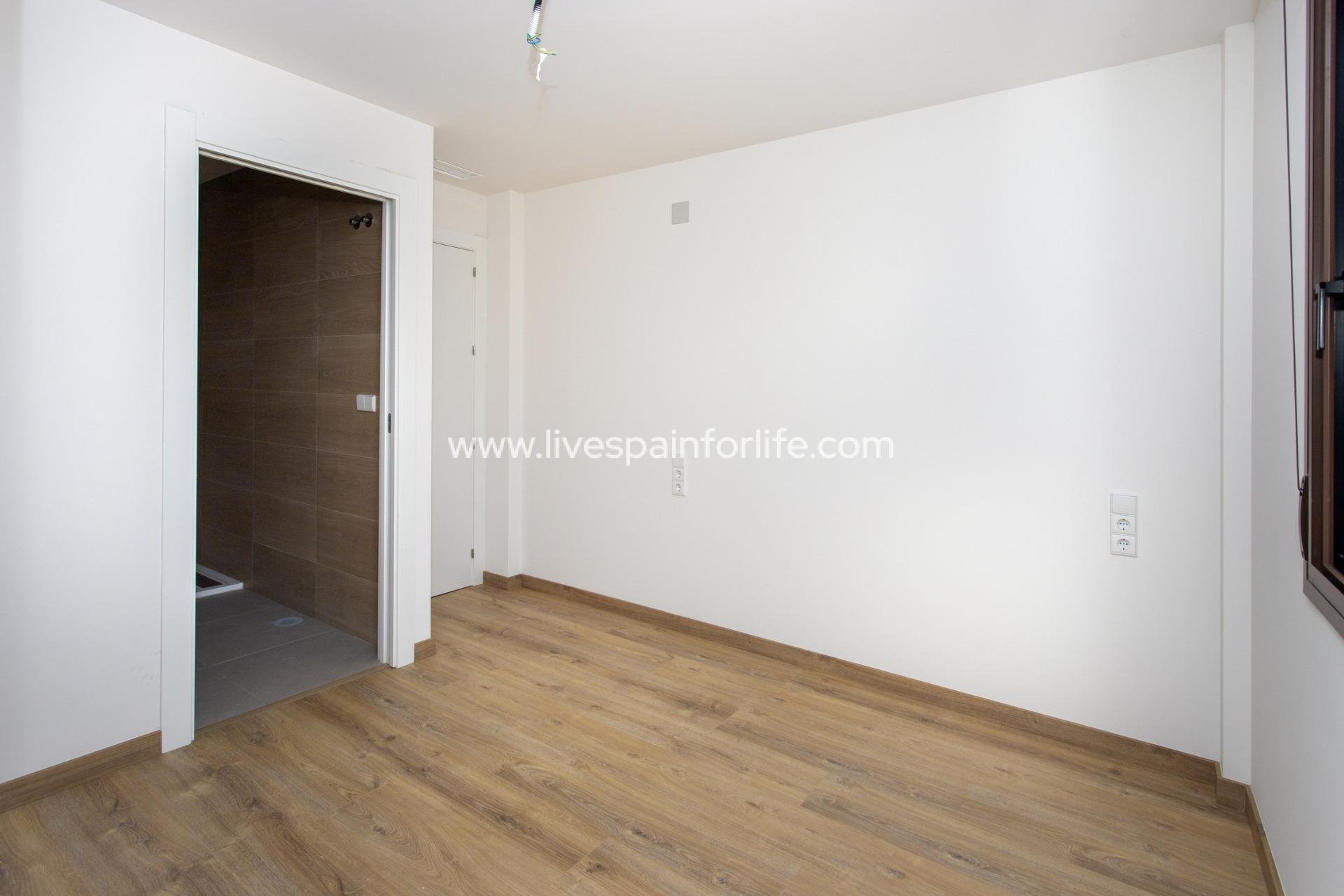 Nuevo - Bungalow -
Hondon De Las Nieves - El Salero