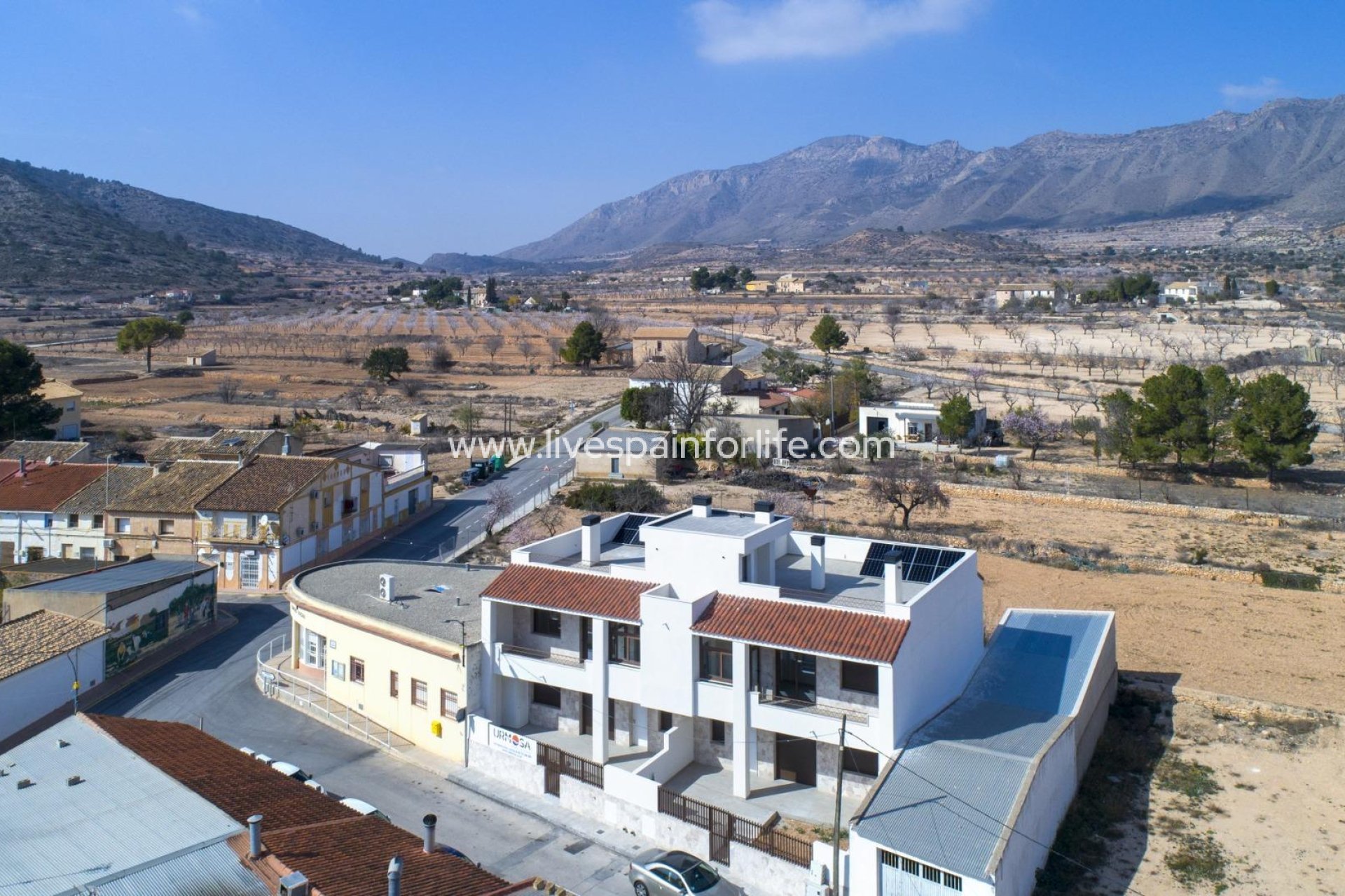 Nuevo - Bungalow -
Hondon De Las Nieves - El Salero