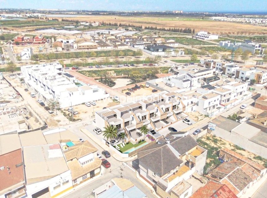 Nuevo - Bungalow -
Pilar de la Horadada - Pueblo