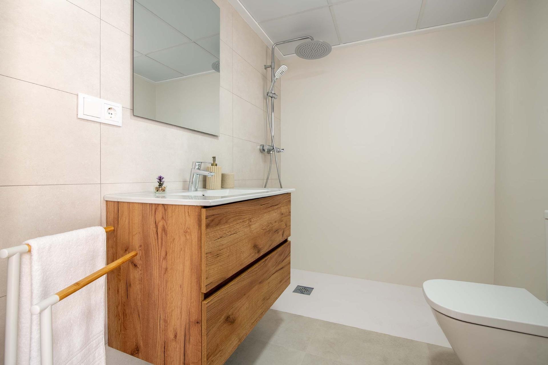 Nuevo - Town house -
Cox - San Fernando