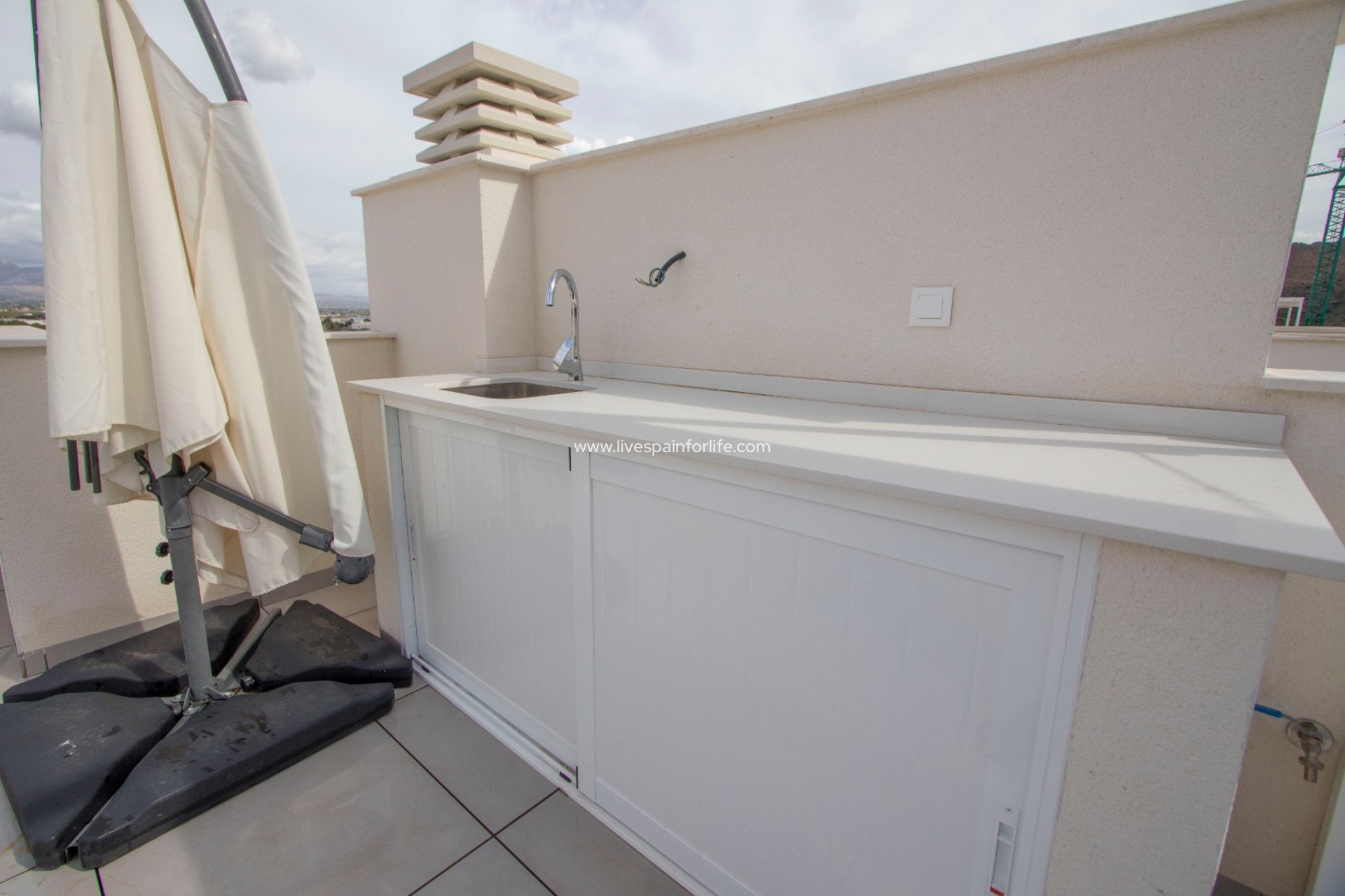 Nuevo - Town house -
Cox - San Fernando