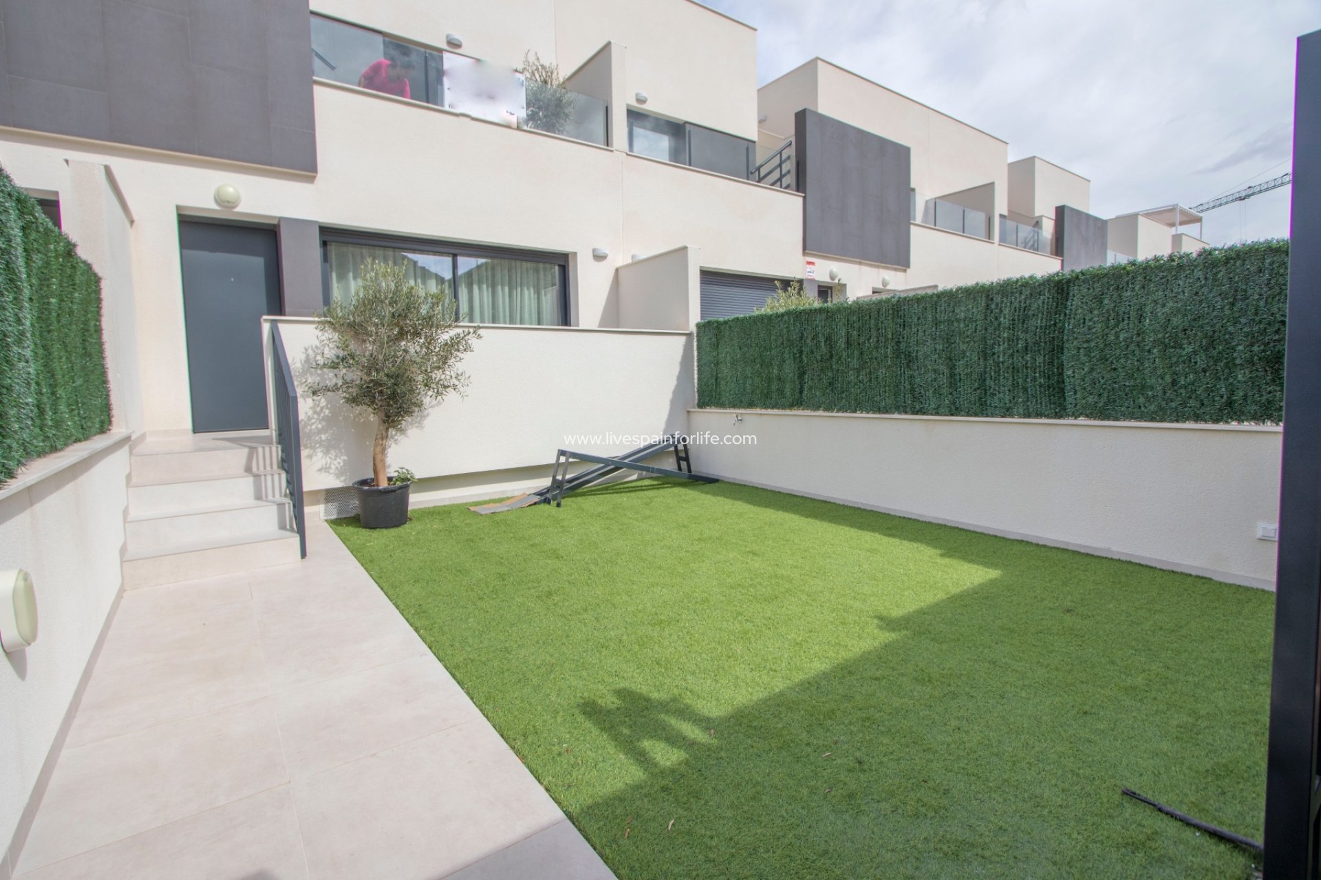 Nuevo - Town house -
Cox - San Fernando