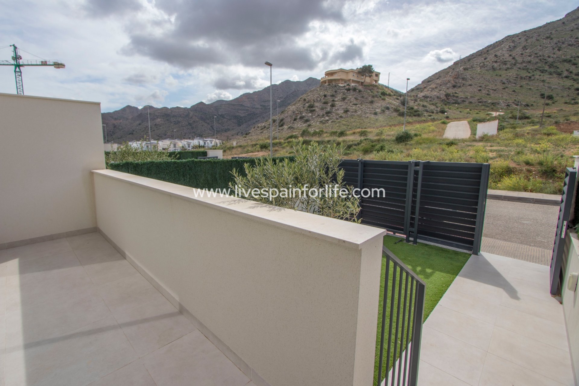 Nuevo - Town house -
Cox