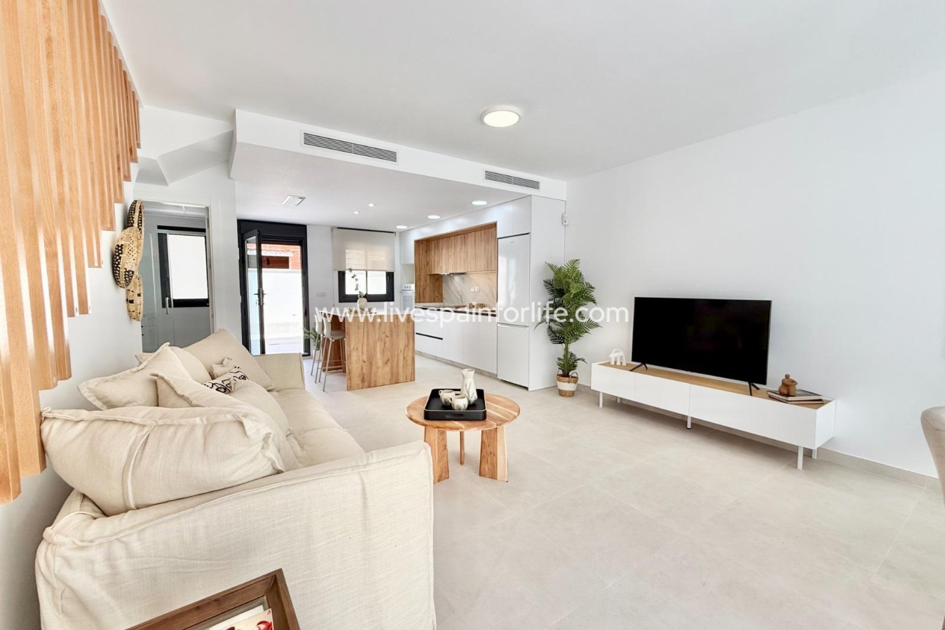 Nuevo - Town house -
Cox