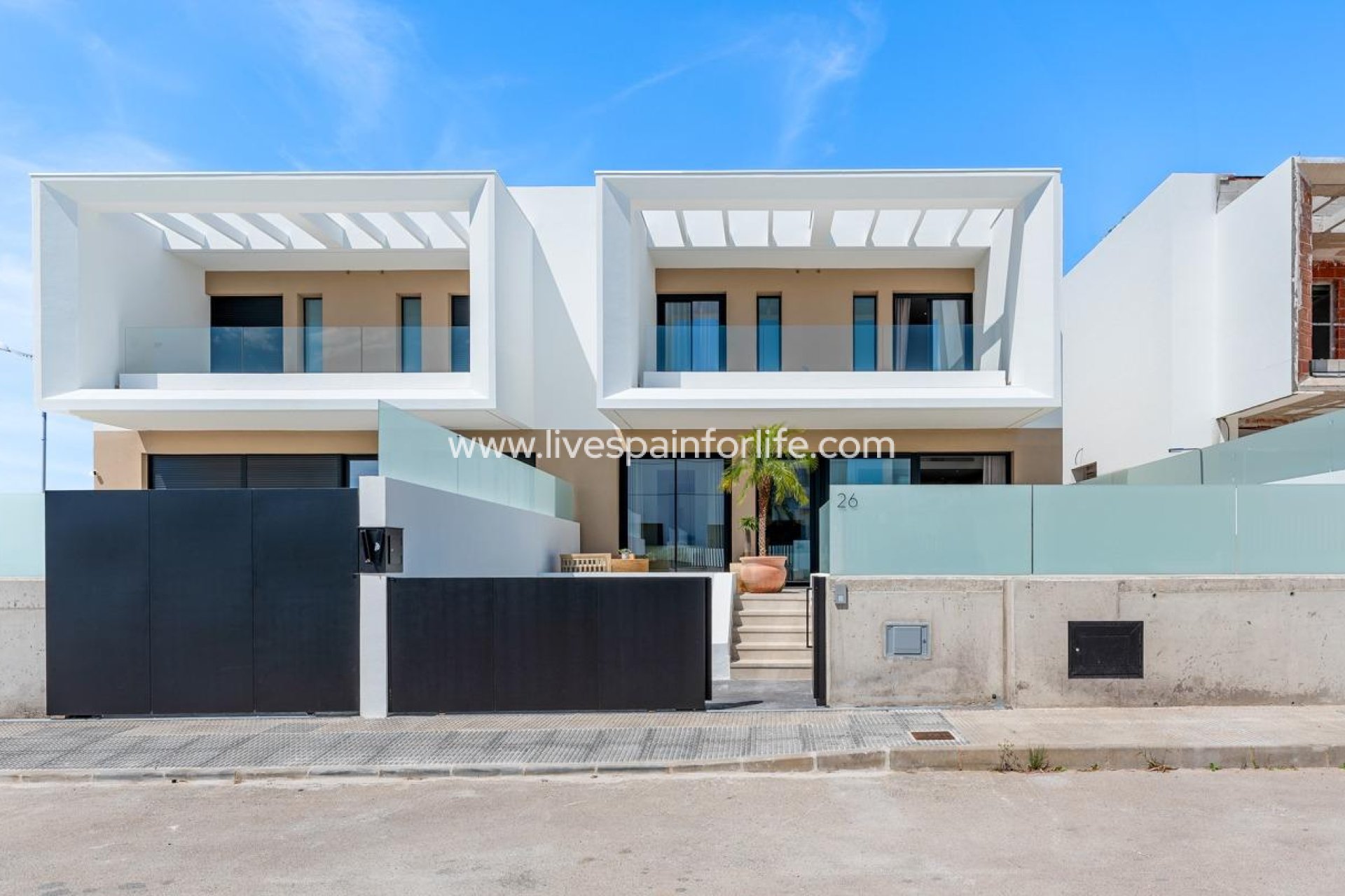 Nuevo - Town house -
Dolores