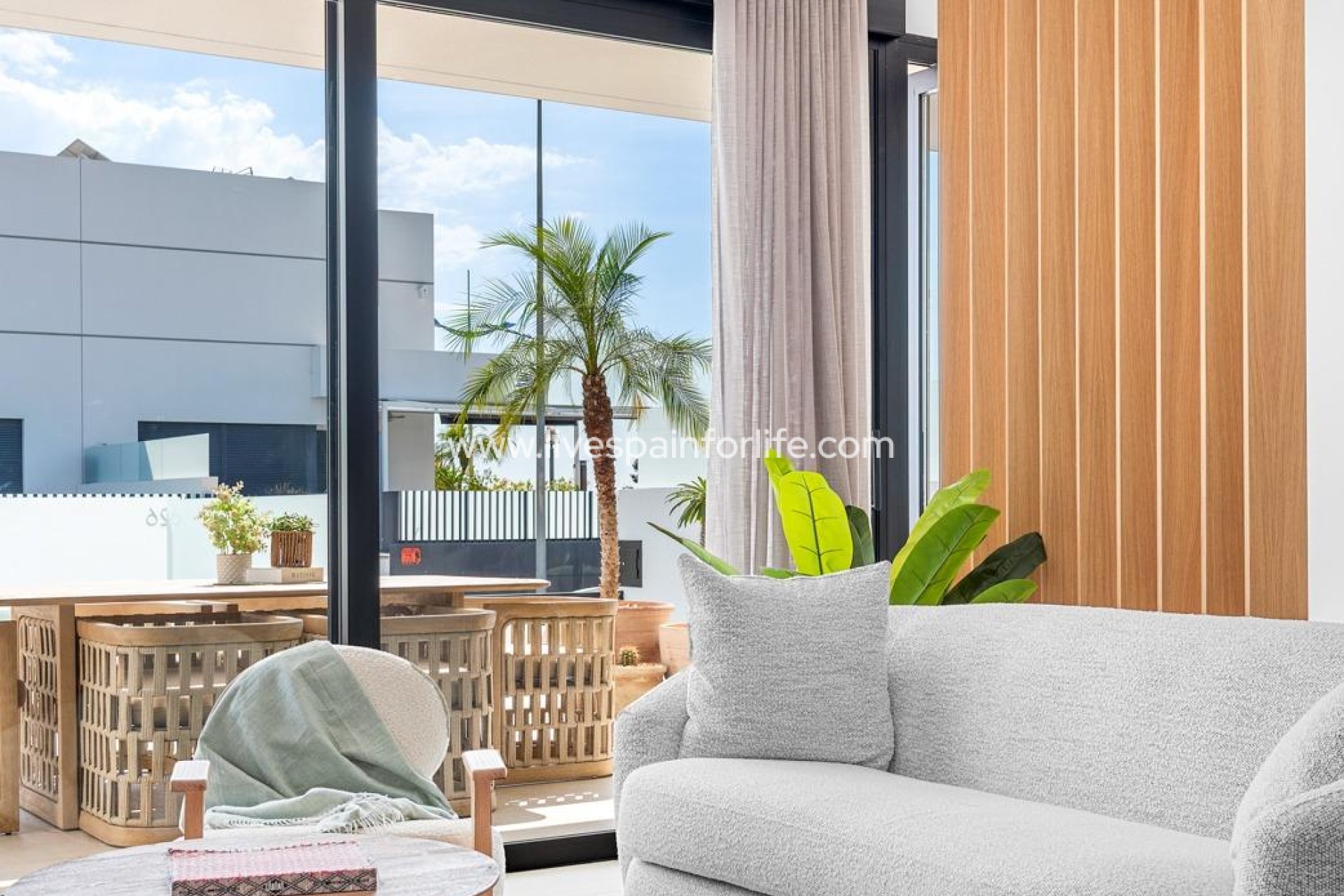 Nuevo - Town house -
Dolores