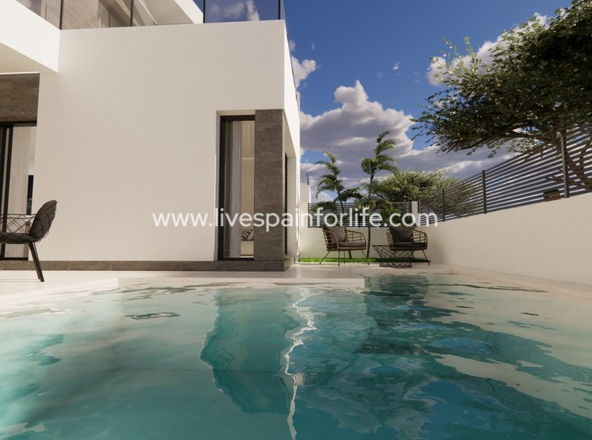 Nuevo - Town house -
Dolores