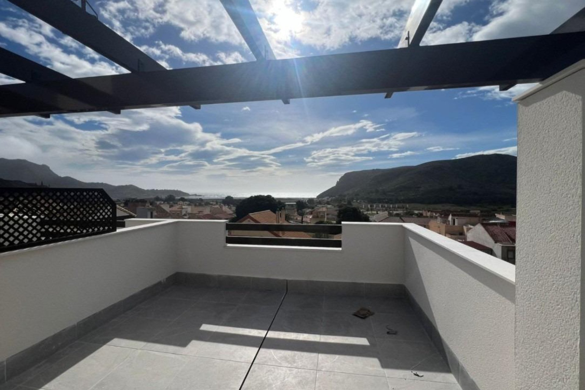 Nuevo - Town house -
La Union - centro