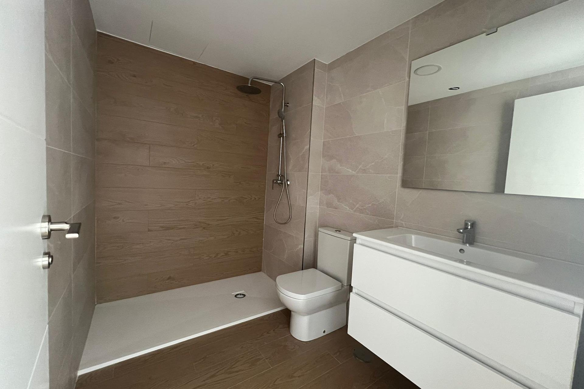 Nuevo - Town house -
La Union - centro