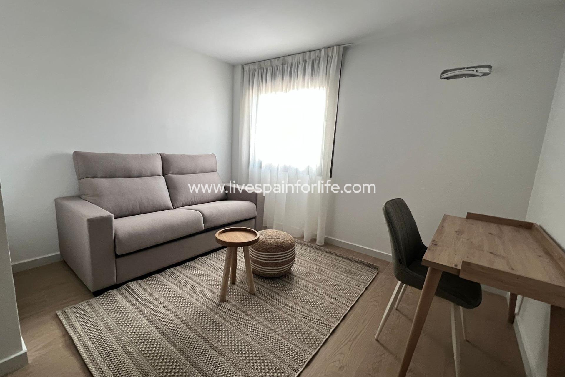 Nuevo - Town house -
La Union - Centro